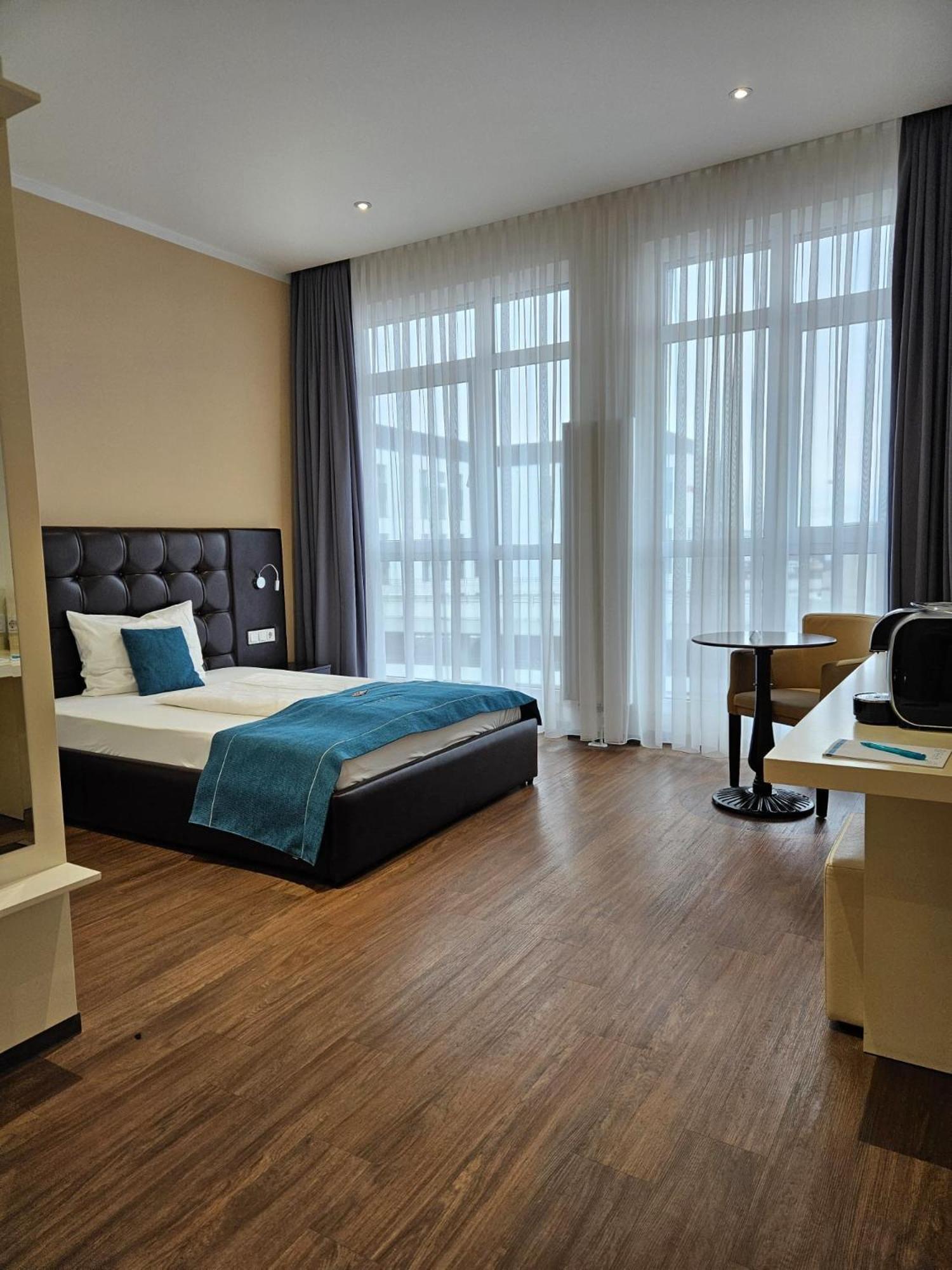 Hotel Rheincity & Boardinghouse 3*